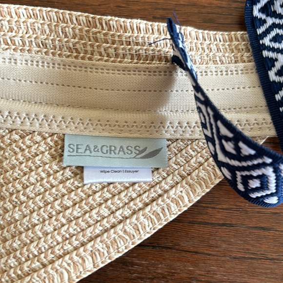 NWOT Packable Sun Hat - Picture 2 of 3